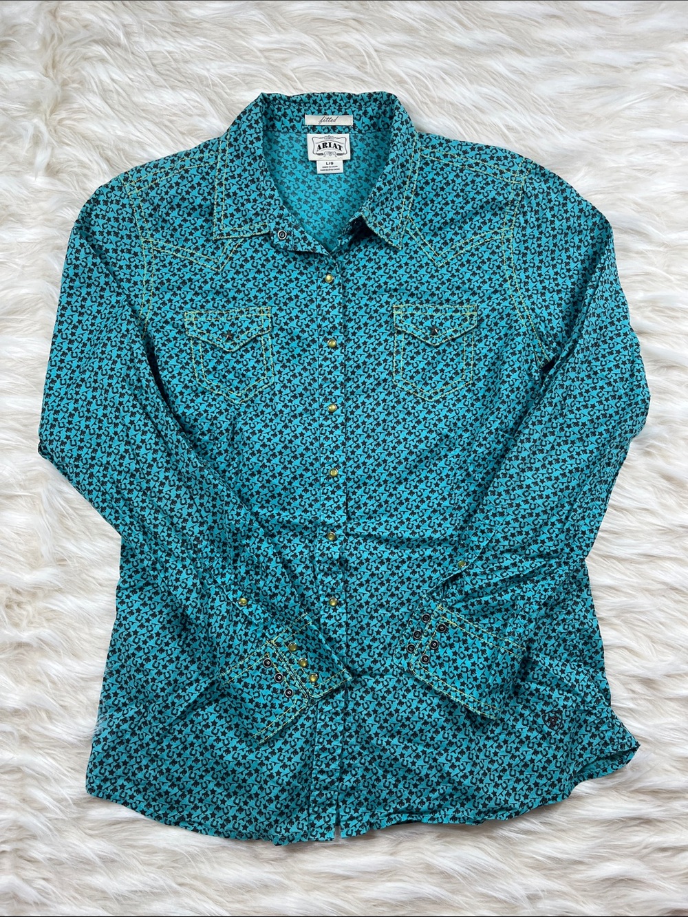 Ariat Pearl Snap Fitted Shirt Women's L Teal with Horseshoe Star Bull Pattern
